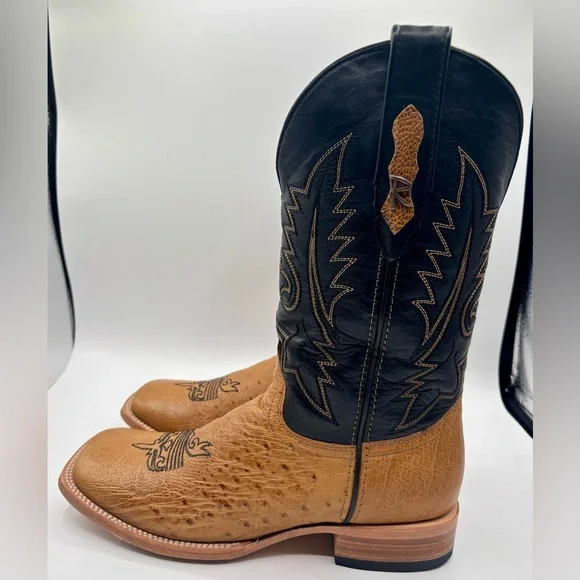 Pre-own mens smooth ostrich excellent condition use few times like new SIZE 10D